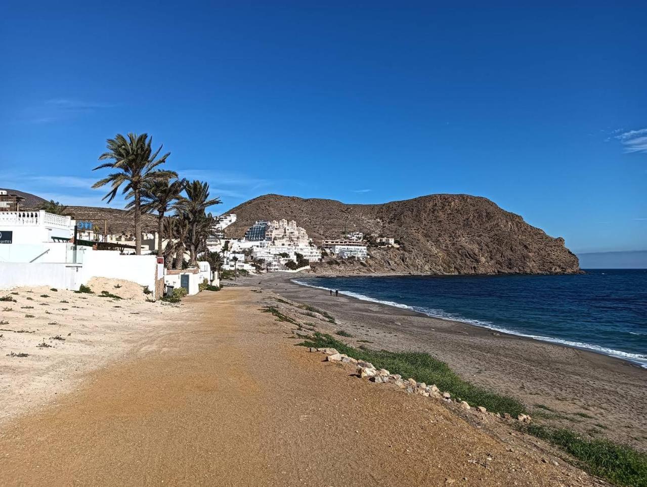 Apartamento Junto A La Playa Carboneras Luaran gambar